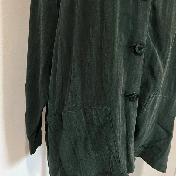 Tiar Bellomo Vintage Forest Green Blouse – Timeless Elegance - Picture 7 of 10